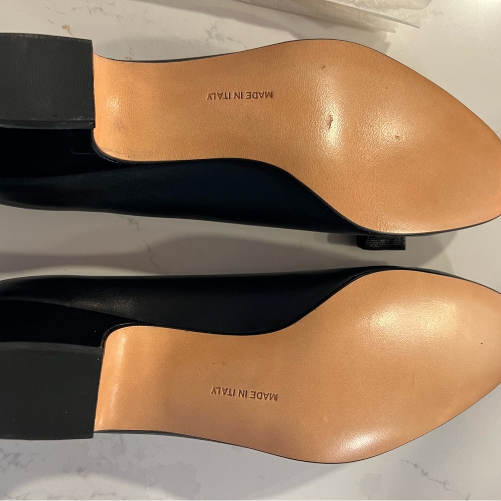 Salvatore Ferragamo Dark Blue Heels with Classic Design and Decorative Bow - Picture 3 of 9